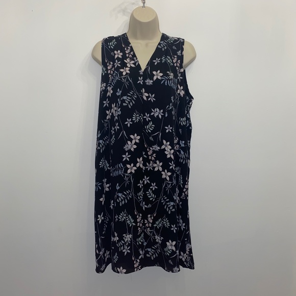 Pretty Navy floral Vince Cumuto Dress - Picture 1 of 5